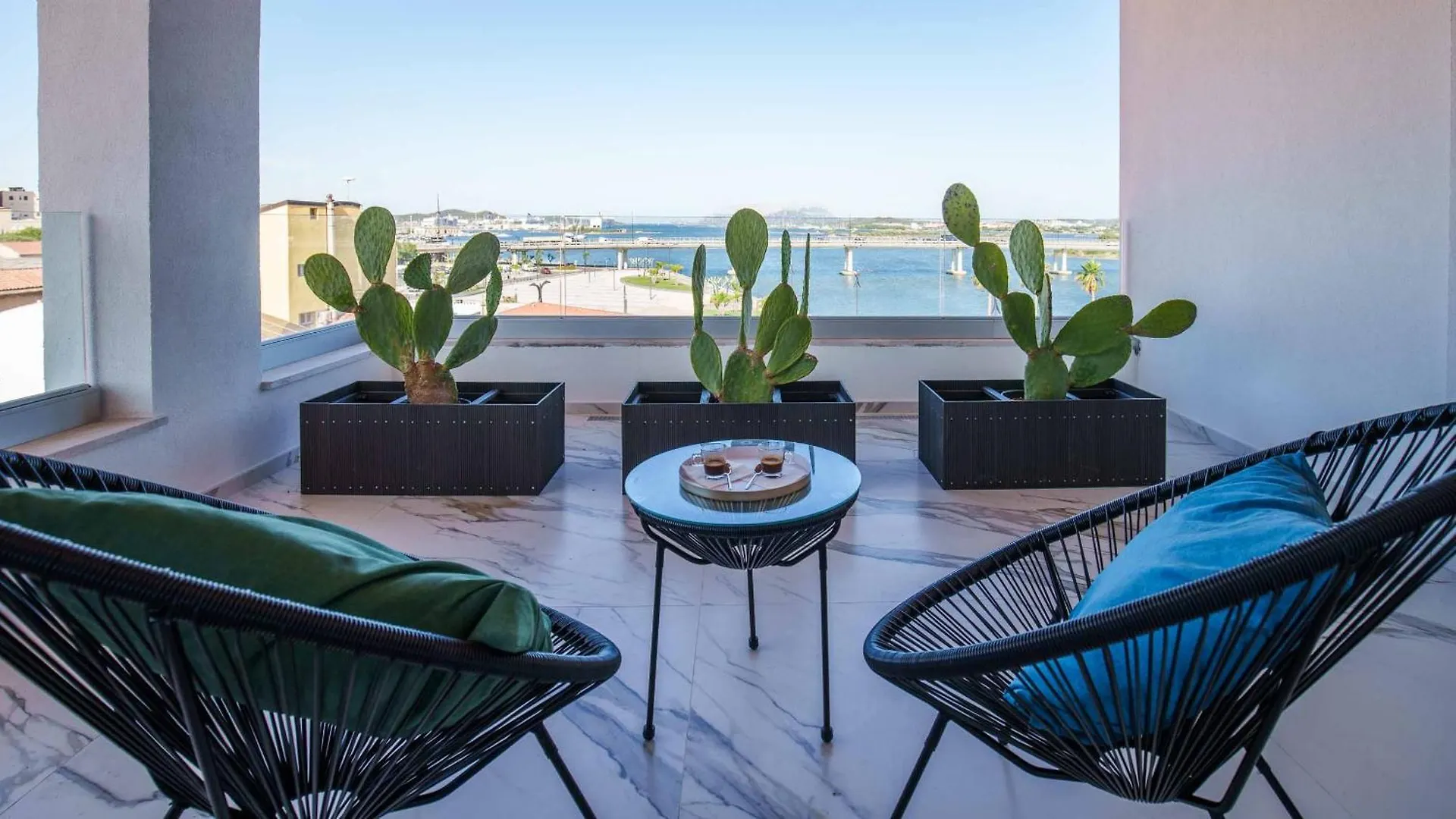 Welcomely - Affittacamere Seamphony Light Rooms Olbia Apartment